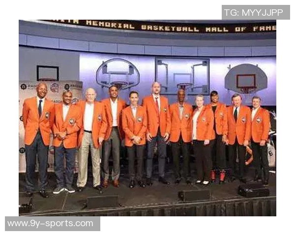 马卡报道卡西等球星入选帕丘卡名人堂与传奇球员共庆盛事