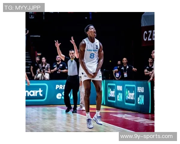 NBA高管与球探齐聚考察Woj母校球队球员展现人脉魅力 NBA高管与球探齐聚考察Woj母校球队球员展现人脉魅力