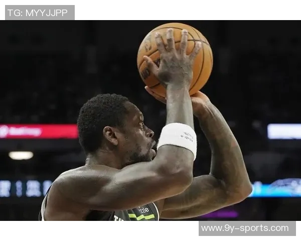 芬奇称赞里德表现出色砍下22分投篮流畅令人印象深刻